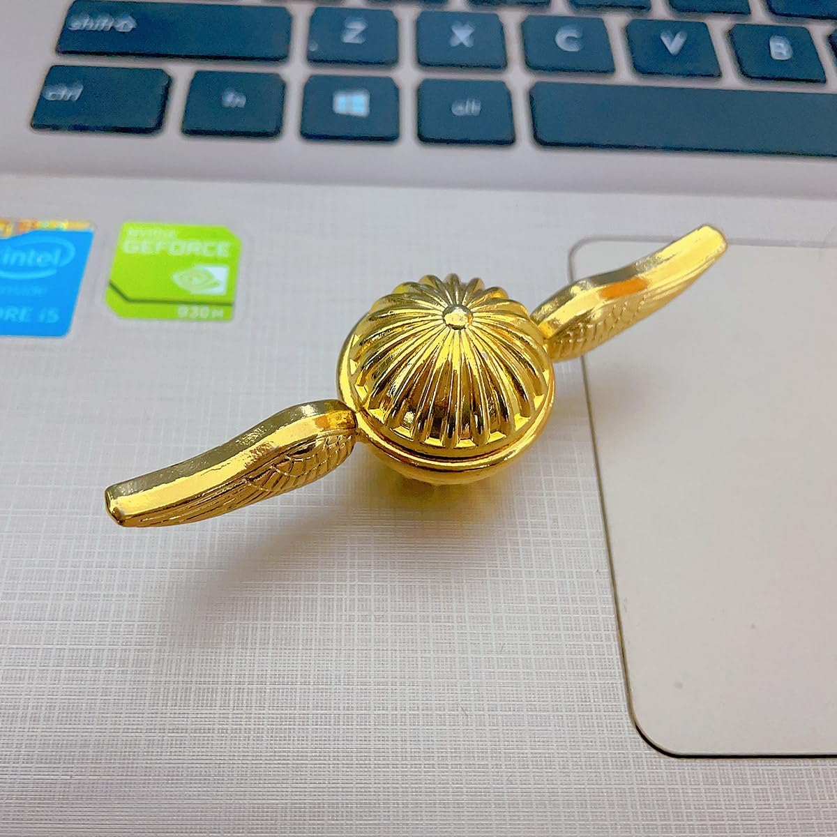 LanCipal Magic Orb Hand Finger Spinner, Gold Fidget Spinner Stress Relief Anti Anxiety Desk Decoration Toy Party Favors for Adults (Gold)