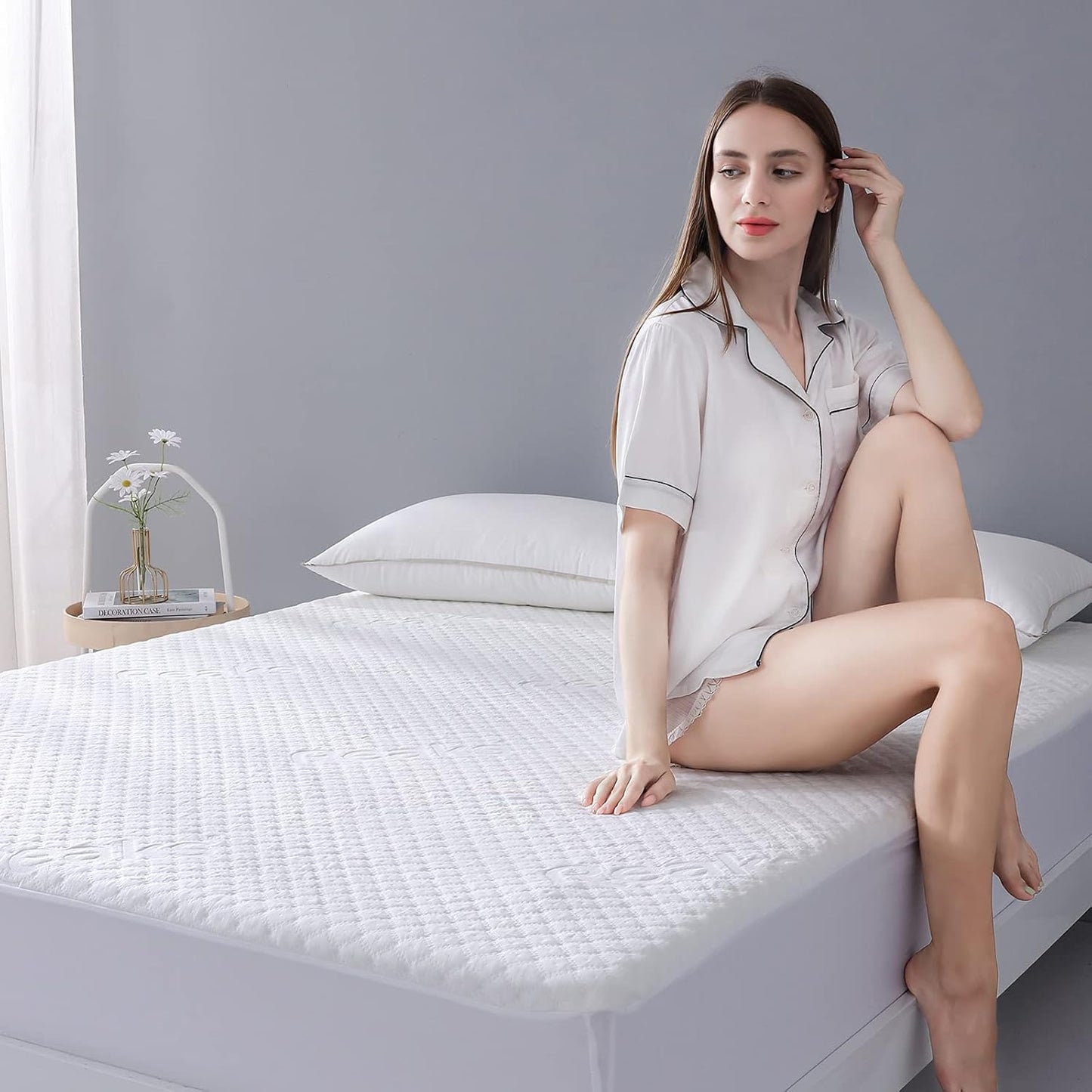 King Size Waterproof Mattress Protector Fitted Mattress Pad Cover with Deep Pocket Up to 18''