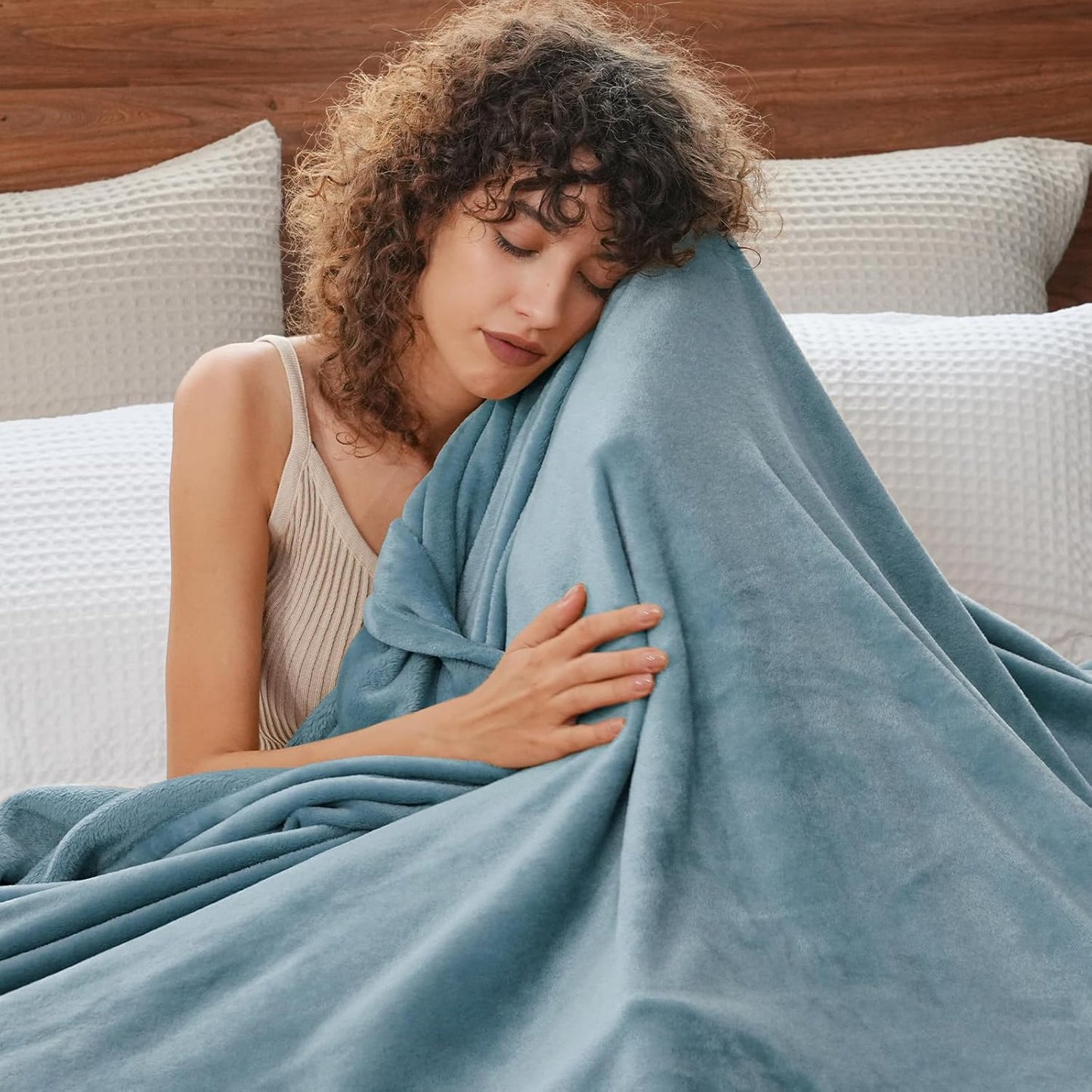 PHF Ultra Soft Fleece Blanket Twin Size, No Shed No Pilling Luxury Plush Cozy 300GSM Lightweight Blanket for Bed, Couch, Chair, Sofa Suitable for All Season, 66" x 90", Dusty Blue