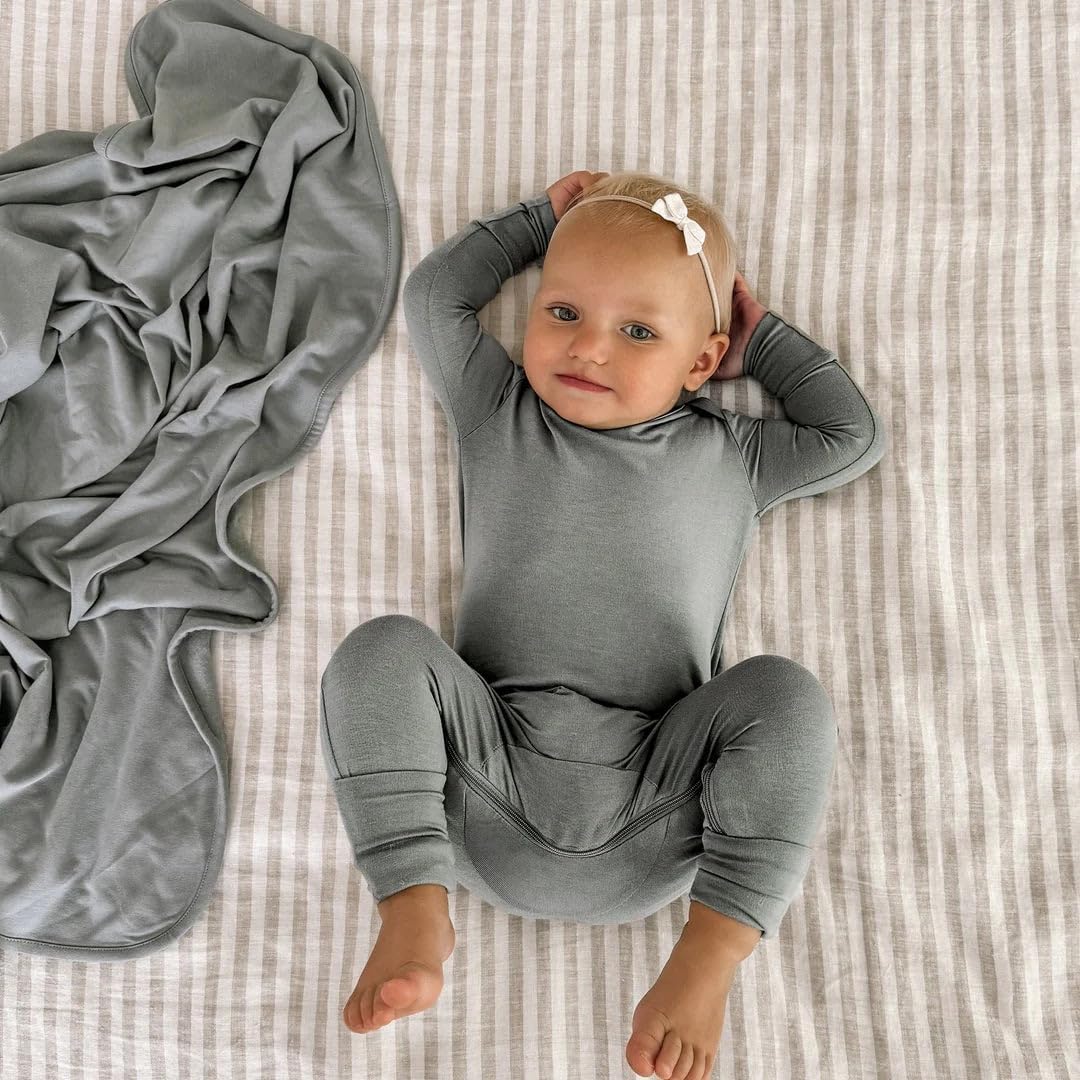 GUNAMUNA Unisex Baby Children Fleece Blanket, Soft and Fluffy, Swaddle Wrap, Size Mini (30" x 40"), Sage