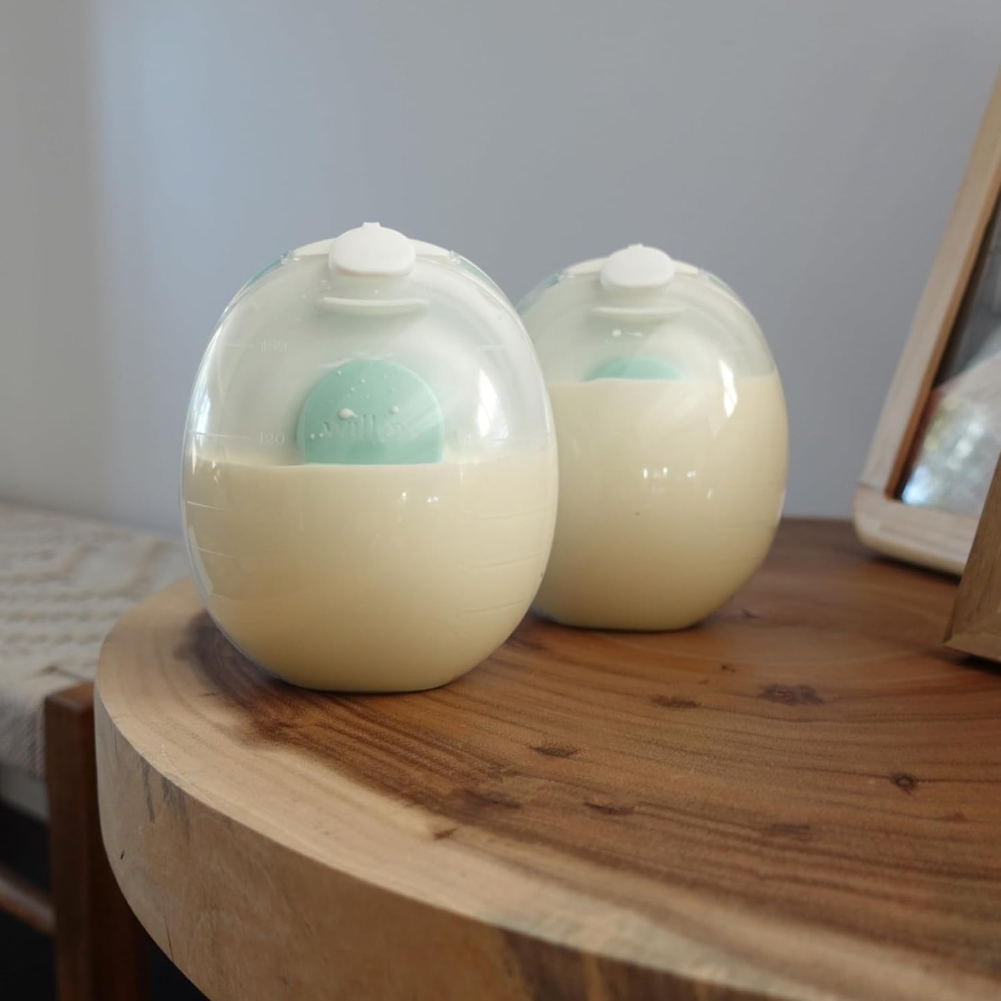 Willow Go - 5oz Reusable Milk Containers with Splash Guard - for use with Willow Go Hands Free Breast Pump