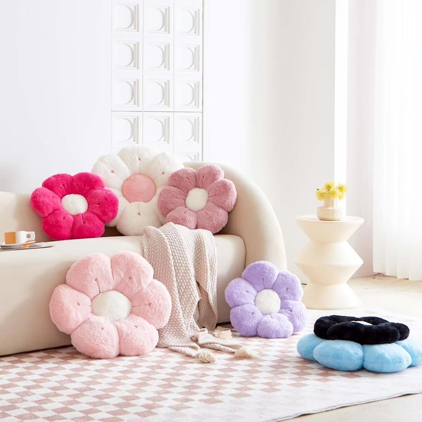 Flower Pillow, Cute Flower Shaped Decorative Pillow, Soft Rabbit Fur Daisy Pillow Home Decor Floor Seating Cushion for Bedroom Living Room (Pink 14.9 Inch)