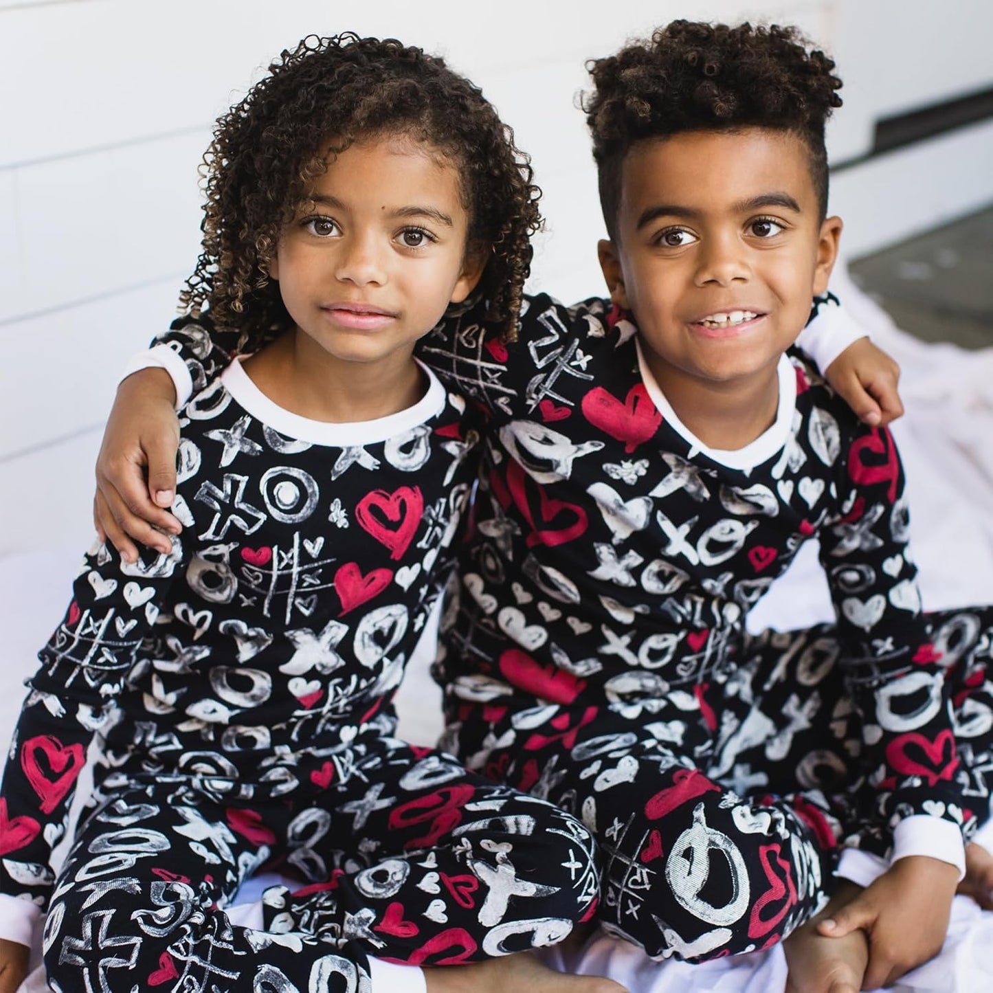 Burt's Bees Baby Boys' 2-Piece Long Sleeve Tee and Pants Organic Cotton Pajama Set