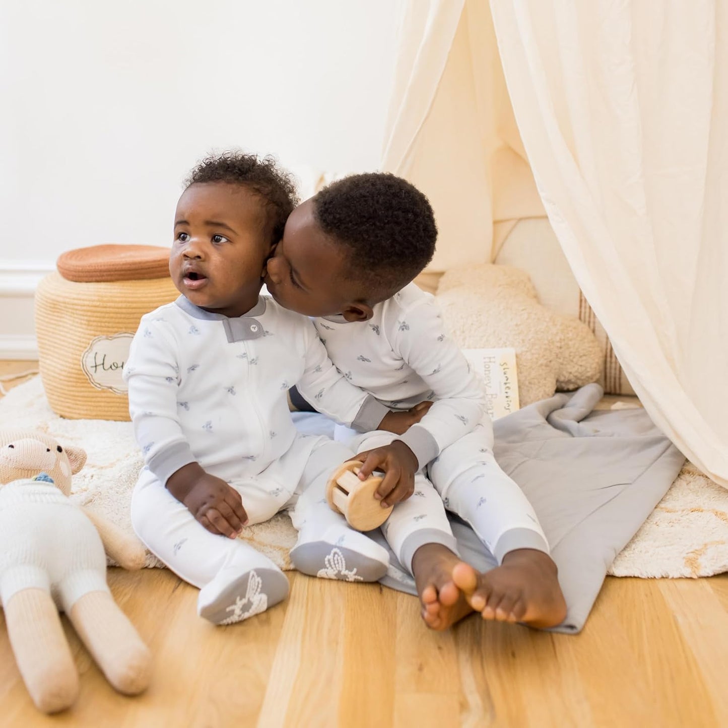 Burt's Bees Baby Boys' 2-Piece Long Sleeve Tee and Pants Organic Cotton Pajama Set