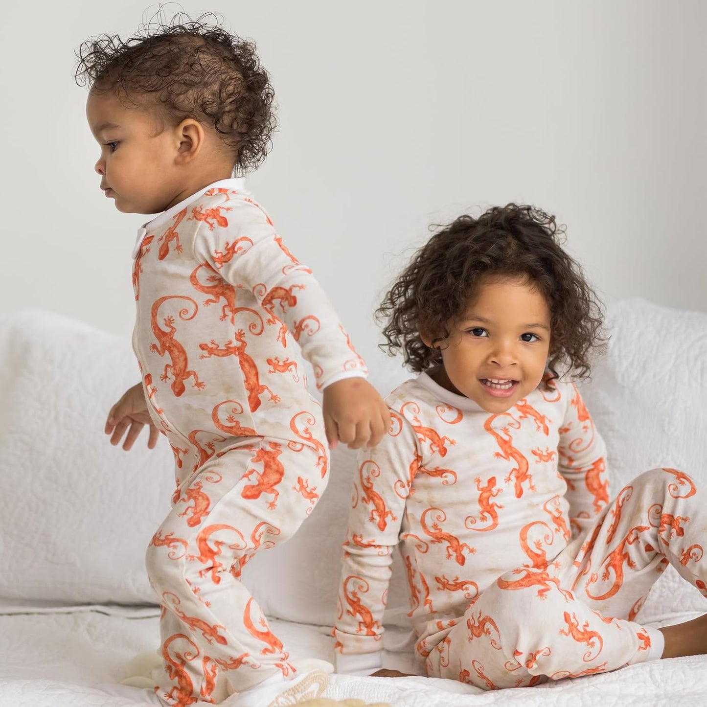 Burt's Bees Baby Boys' 2-Piece Long Sleeve Tee and Pants Organic Cotton Pajama Set