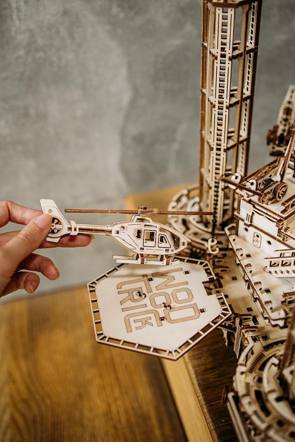 Wood Trick Offshore Rig Platform Wooden 3D Puzzles for Adults and Kids to Build - Interactive Movable Platform - Wooden Models Engineering DIY Project Mechanical 3D Wooden Puzzles Model Kits for Adult