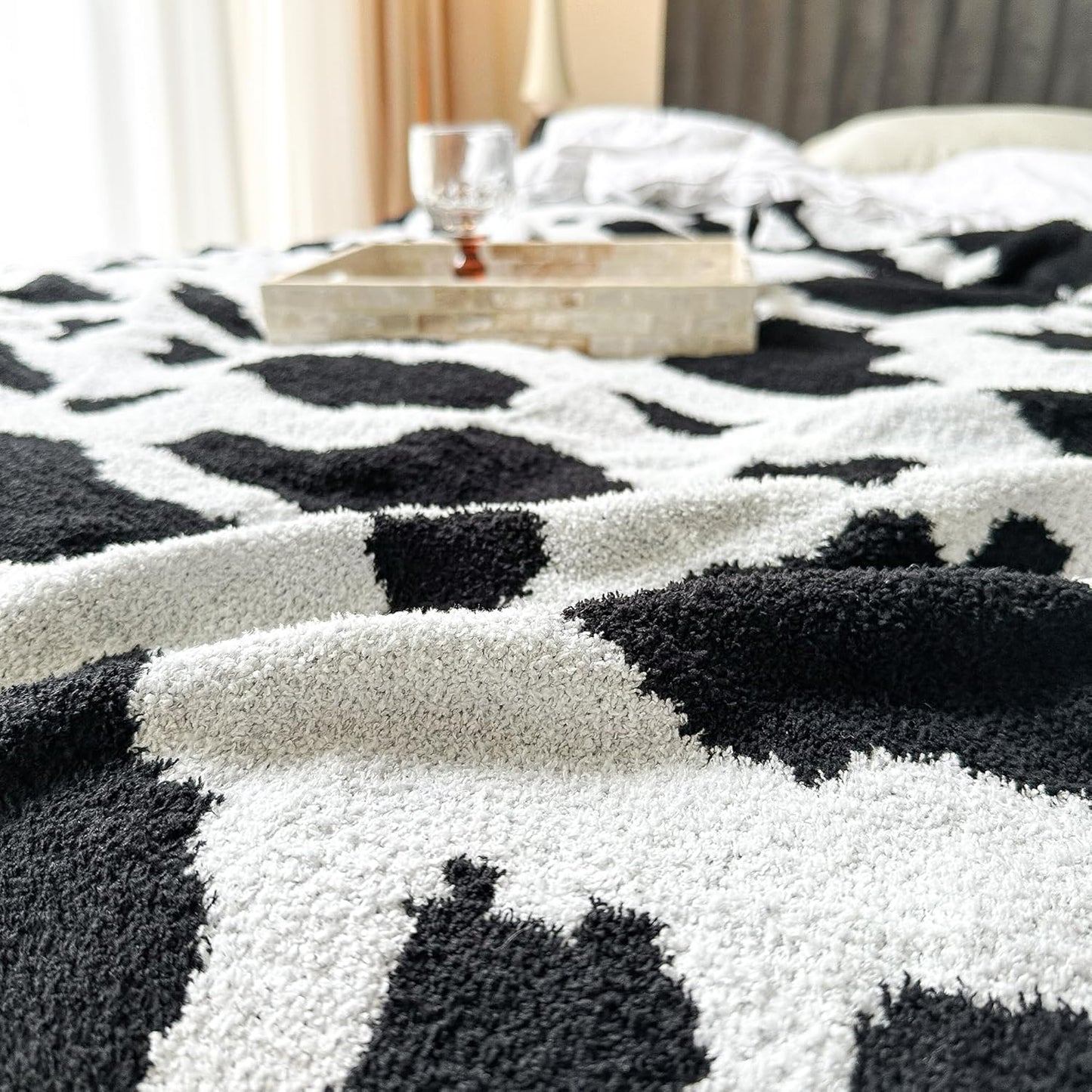 SeaRoomy Cow Throw Blanket, Ultra Soft Cozy Microfiber Knit Throw Blanket for Couch Bed, Warm Fluffy Reversible Cute Lightweight Cow Print Blanket for All Seasons(50"x70")