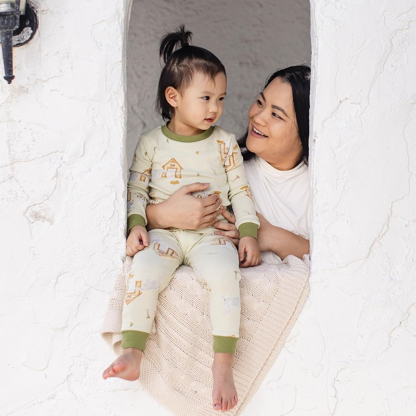 Burt's Bees Baby Boys' 2-Piece Long Sleeve Tee and Pants Organic Cotton Pajama Set