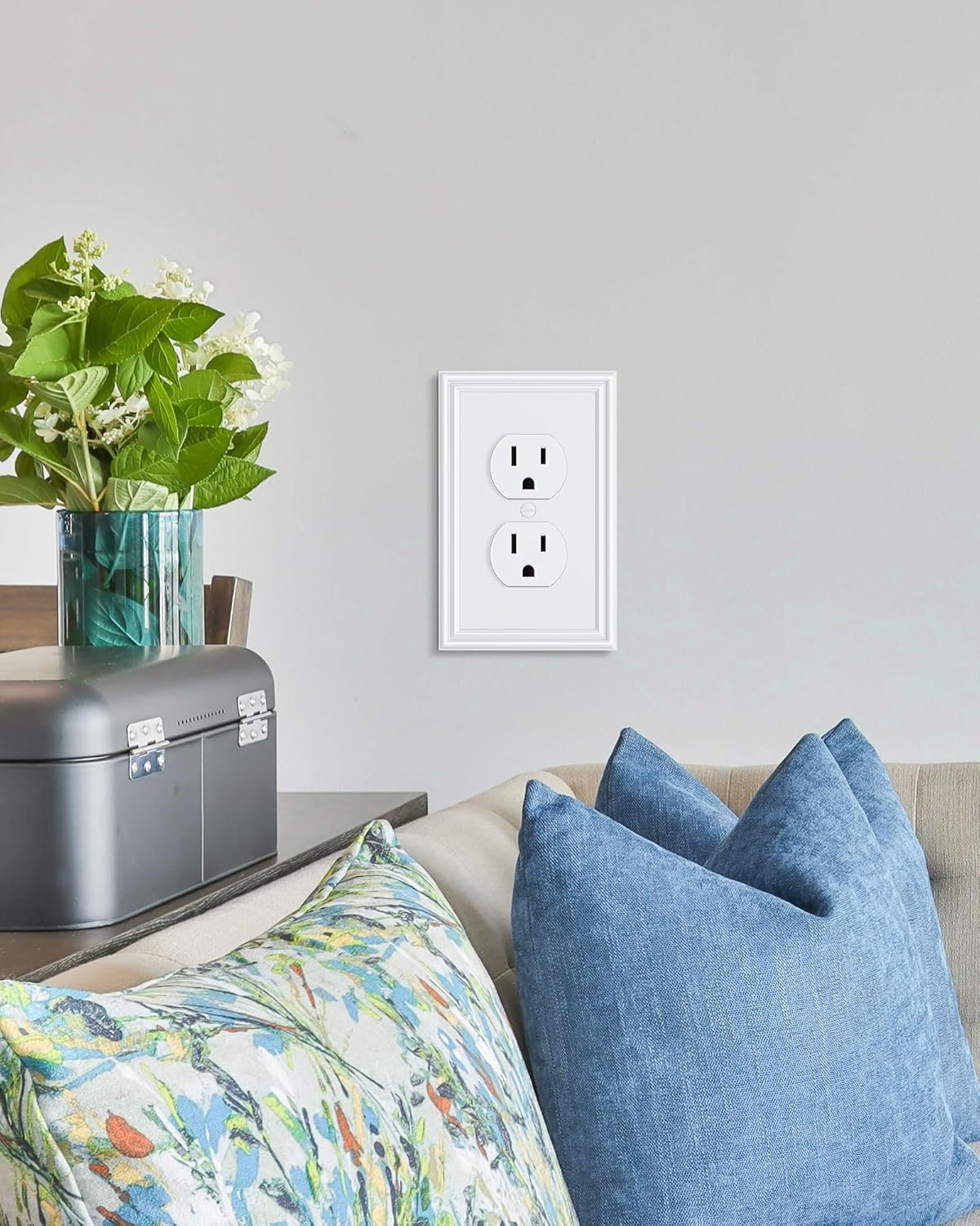 6-Pack Single Duplex Outlet Cover Plate, Decorative White Switch Plates and Outlet Covers, Metal Wall Plates for Electrical Outlets, 1 Gang Receptacle Cover, Corrosion Resistant